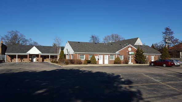 Medical Office Suite: 4727 Willow Springs Rd, La Grange, IL 60525